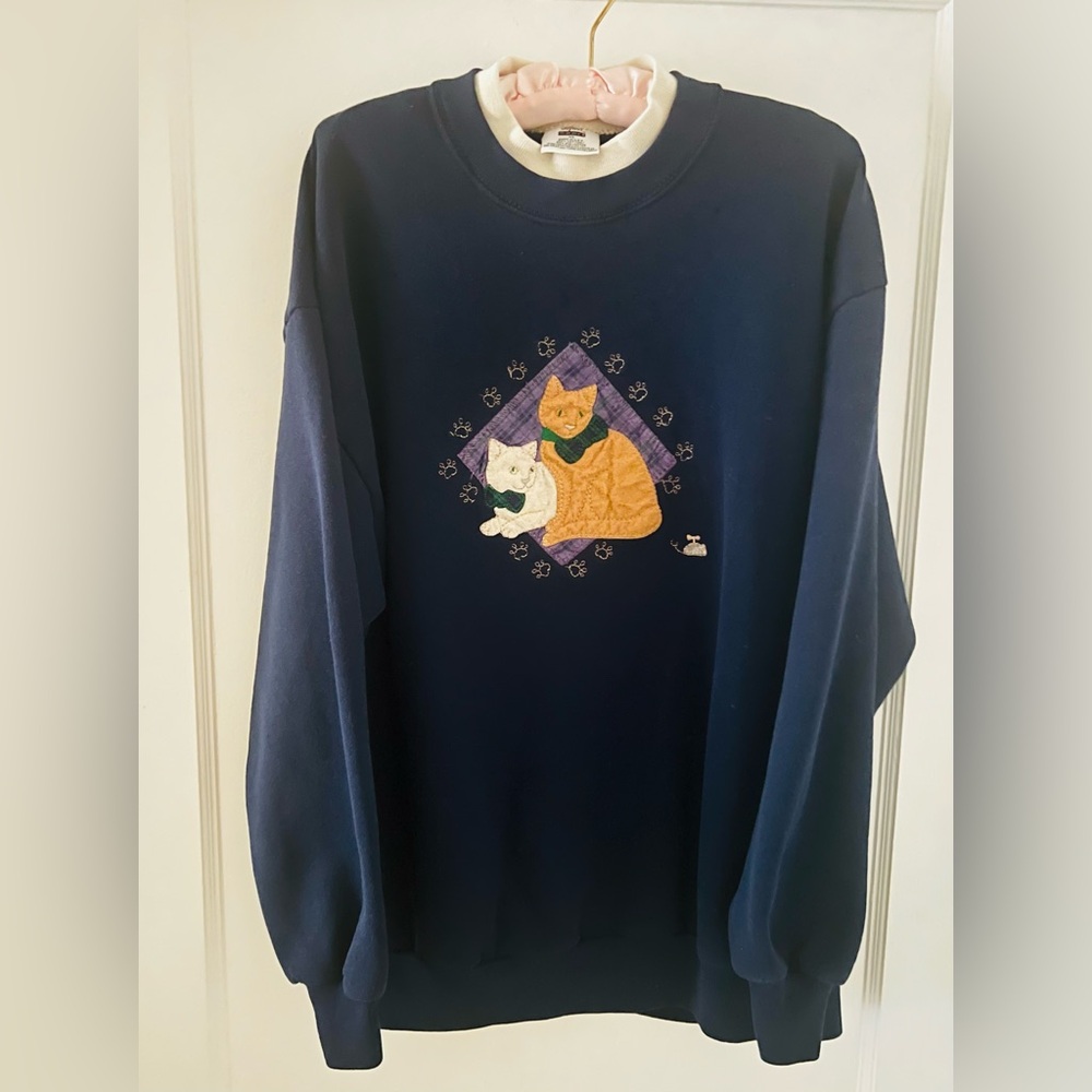 Vintage 1990s Cat-Themed Sweatshirt made in the USA -navy blue size XL